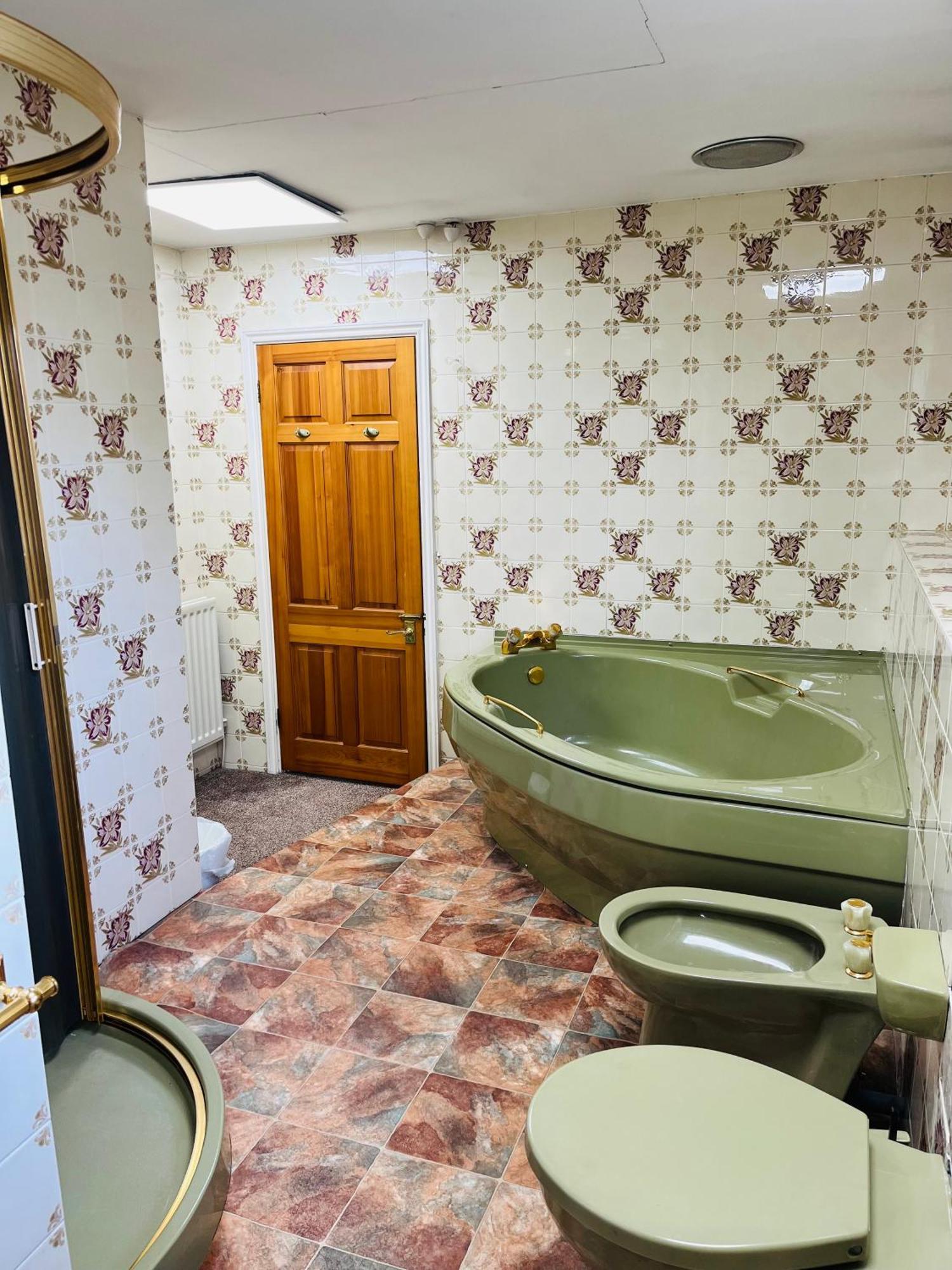 Unwind In Comfort At Cosy Caradus Your 4 Bedroom Home Sweet Home! Birmingham Esterno foto