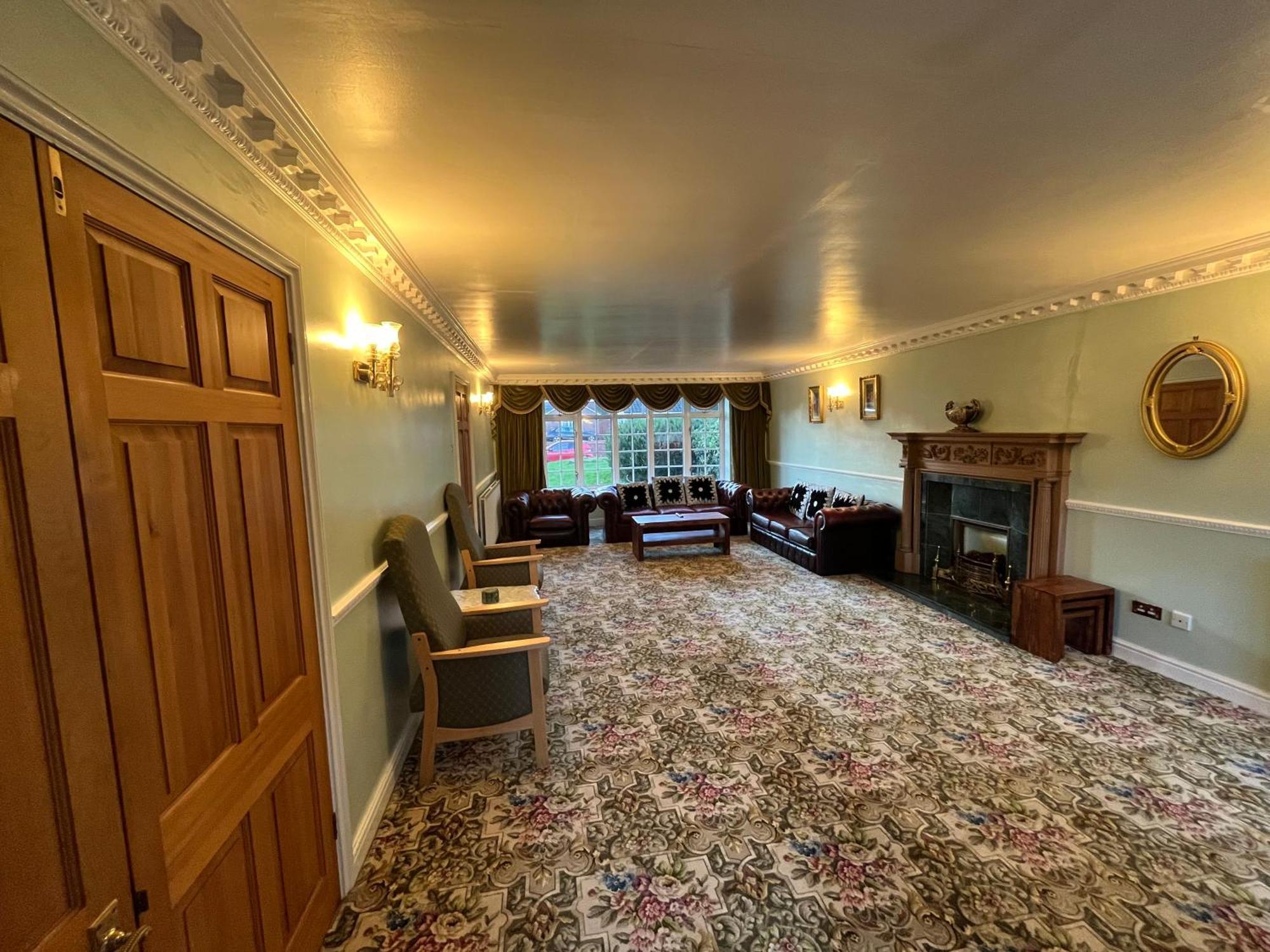 Unwind In Comfort At Cosy Caradus Your 4 Bedroom Home Sweet Home! Birmingham Esterno foto